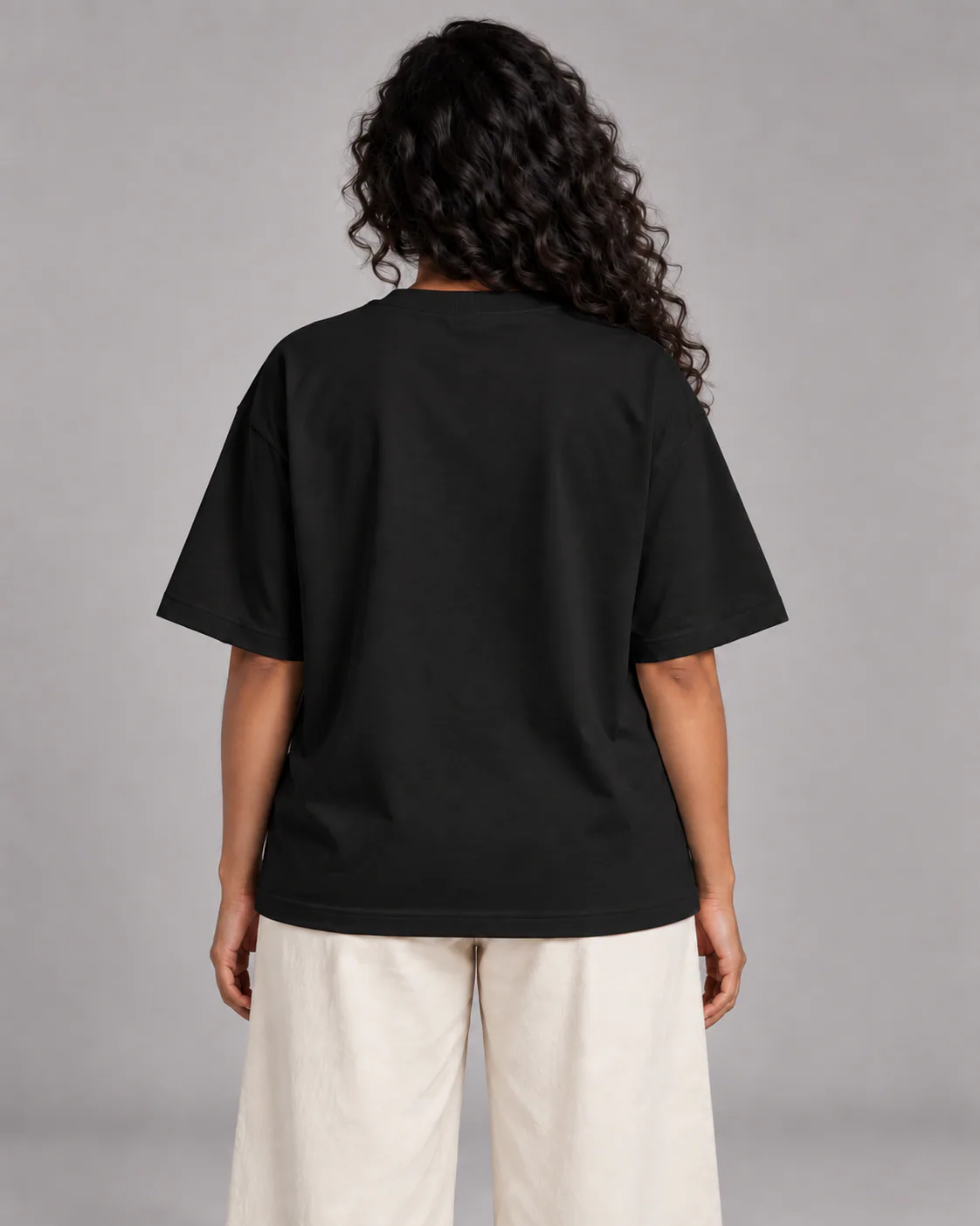 Knitlly Black Wordmark view 4