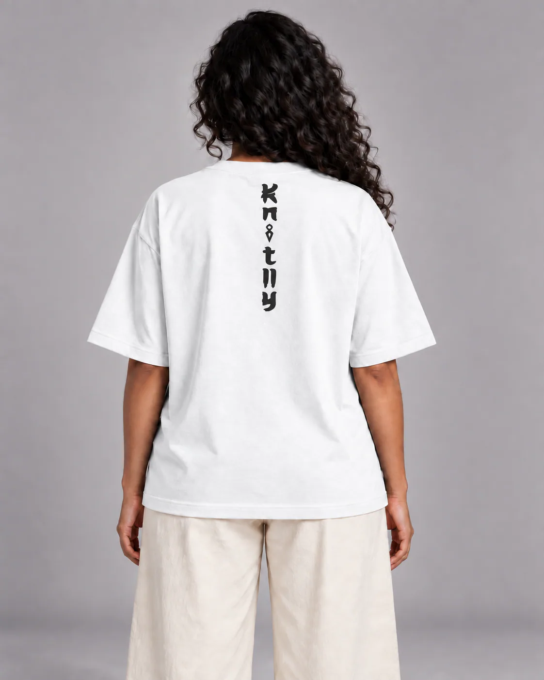 Knitlly White Eye view 4